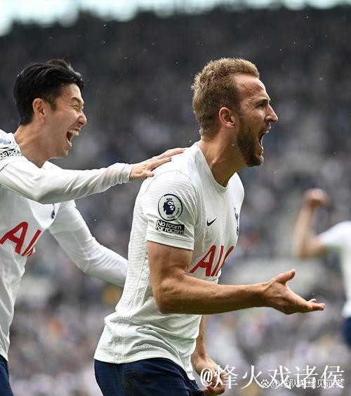 西蒙斯传射 热刺战胜布伦特福德